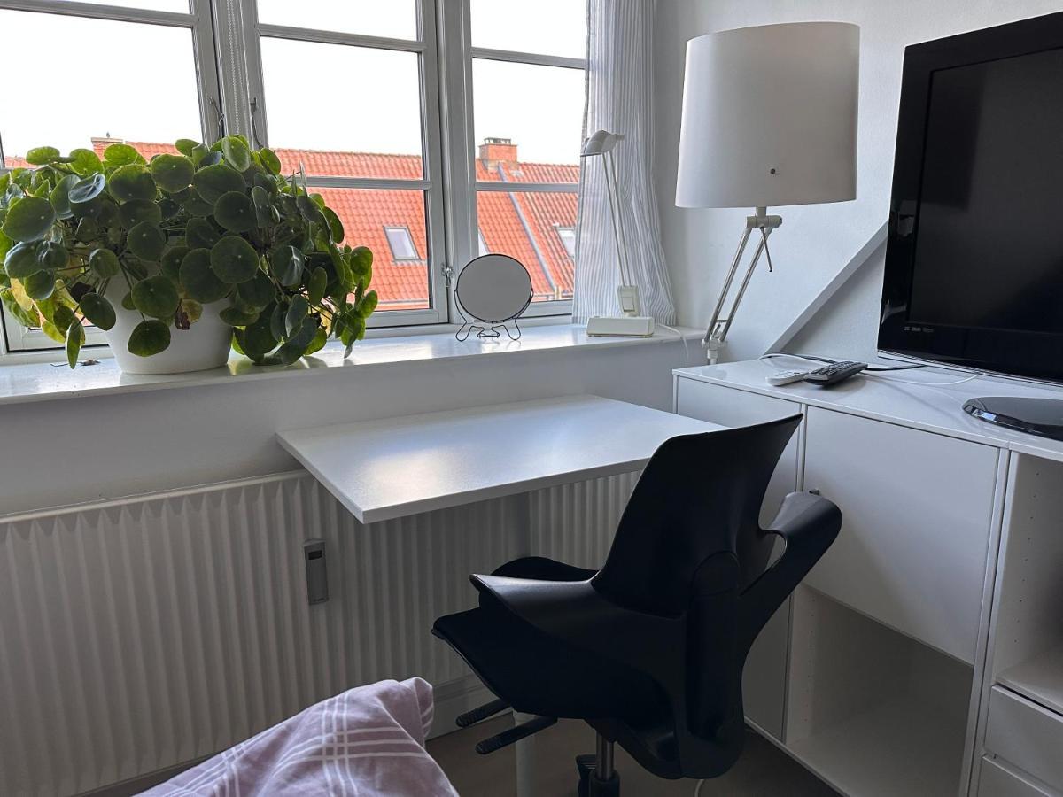 Vaerelse I Lejlighed Med Udsigt Og Ro Århus Extérieur photo
